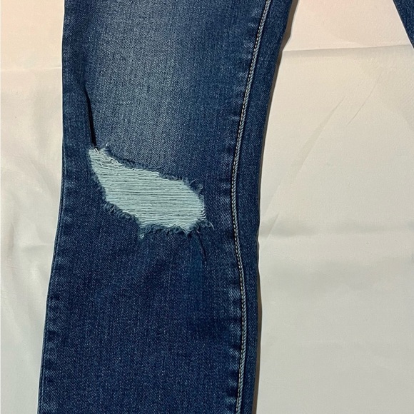 Good American 0/25 Women’s Indigo231 Distressed Denim Jeans. - Picture 3 of 9